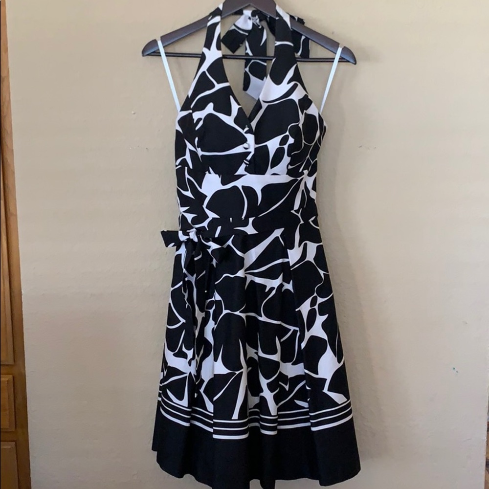 Women’s “White House Black Market” Dress